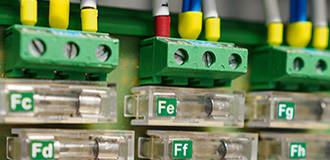 Terminal blocks and fuses in fieldbus application